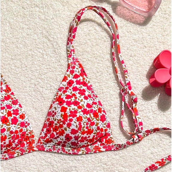 Floral Bikini - Picture 6 of 7